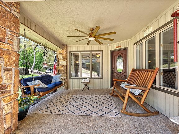 2nd image of 33 Wentworth Dr