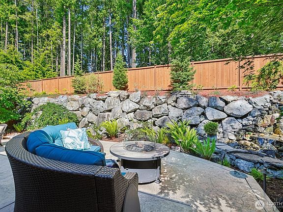3rd image of 4216 Overlook Court