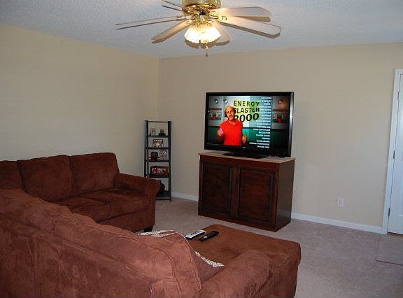 5th image of 109 Kenilworth Dr