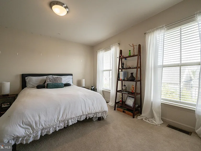 7822 Tilghman St — Photo 17