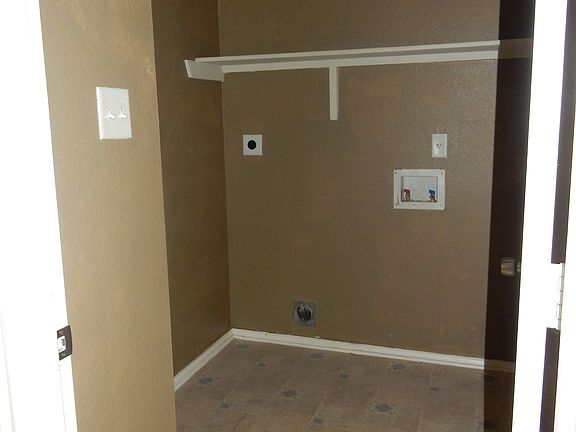 4th image of 1603 Quarry Dr