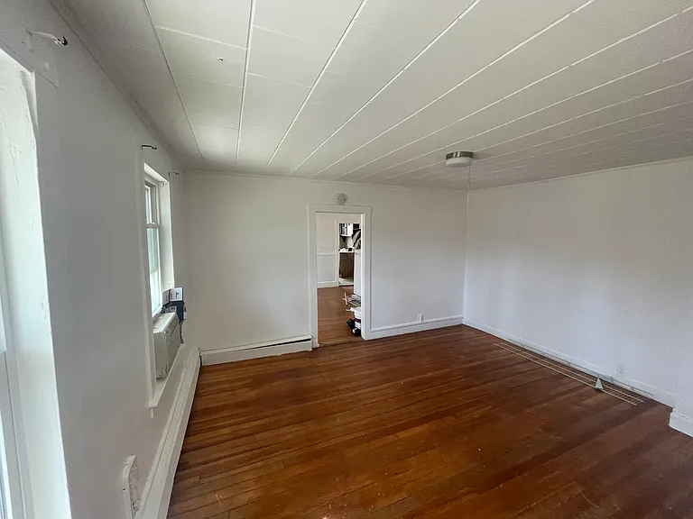 10 Becker Pl #5 — Photo 5