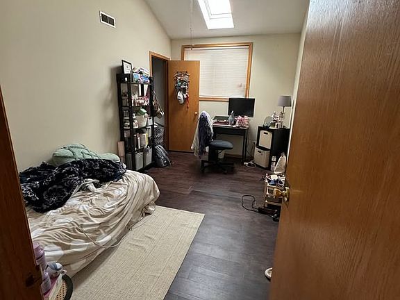 4th image of 2421 W Taylor St #3