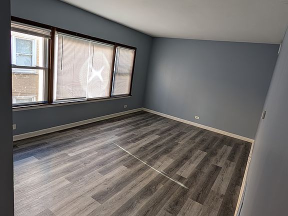 5th image of 811 S 19th Ave APT 1E