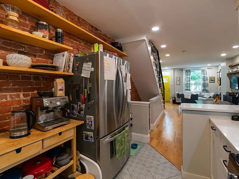 2042 E Fletcher St — Photo 10