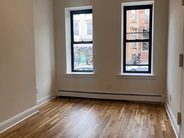 816 Marcy Avenue image 1 of 10