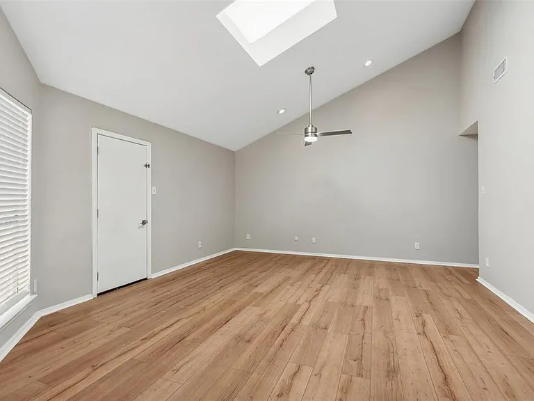 17015 Graystone Dr — Photo 16