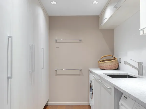 870 United Nations Plaza image 1 of 9