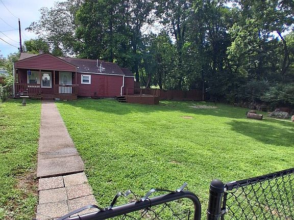 2nd image of 1515 Berry Ave