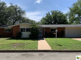 2008 S China St, Brady, TX 76825