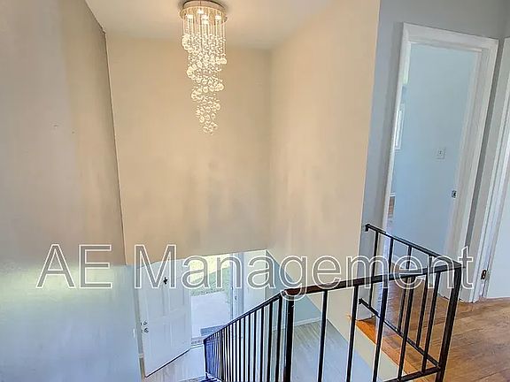 3rd image of 1373 Coral Pl