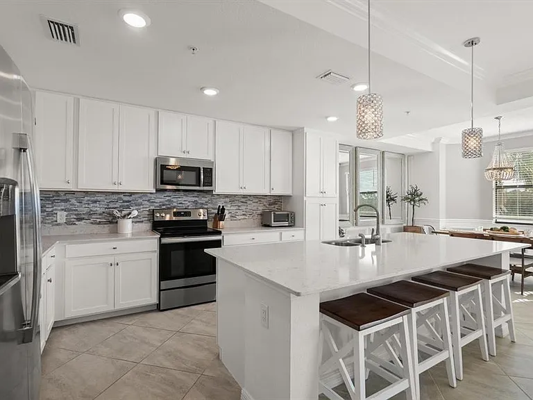 17704 Gawthrop Dr #207 — Photo 6