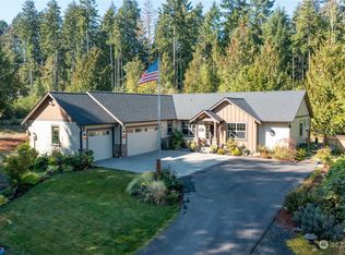 1537 SW Old Clifton Rd, Pt Orchard, WA 98367