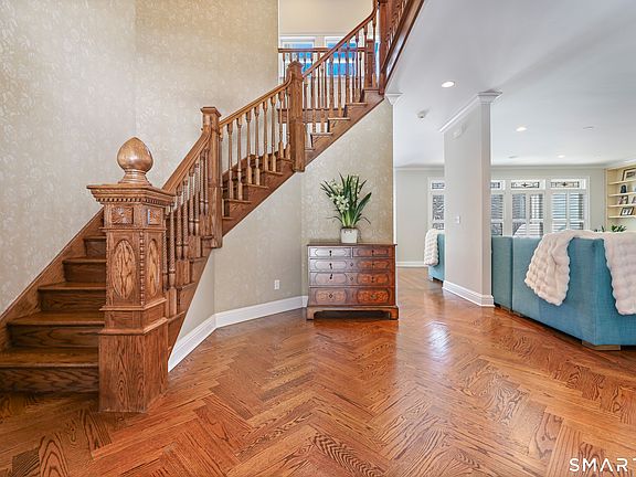 4th image of 205 East Rocks Road