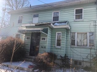 10402 215th St, Queens Village, NY 11429