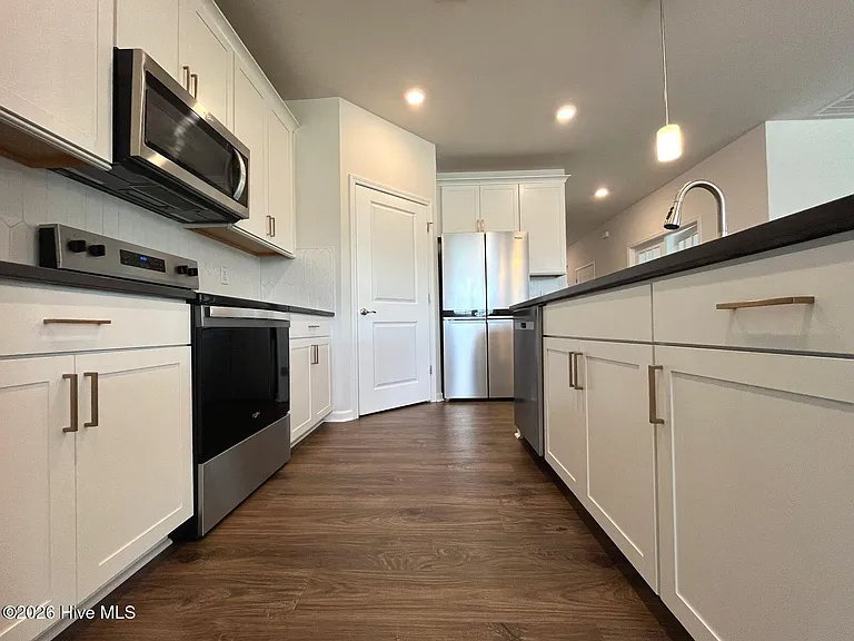 512 Ragapple Ln — Photo 11