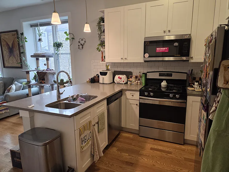 1311 N Western Ave #2R — Photo 8