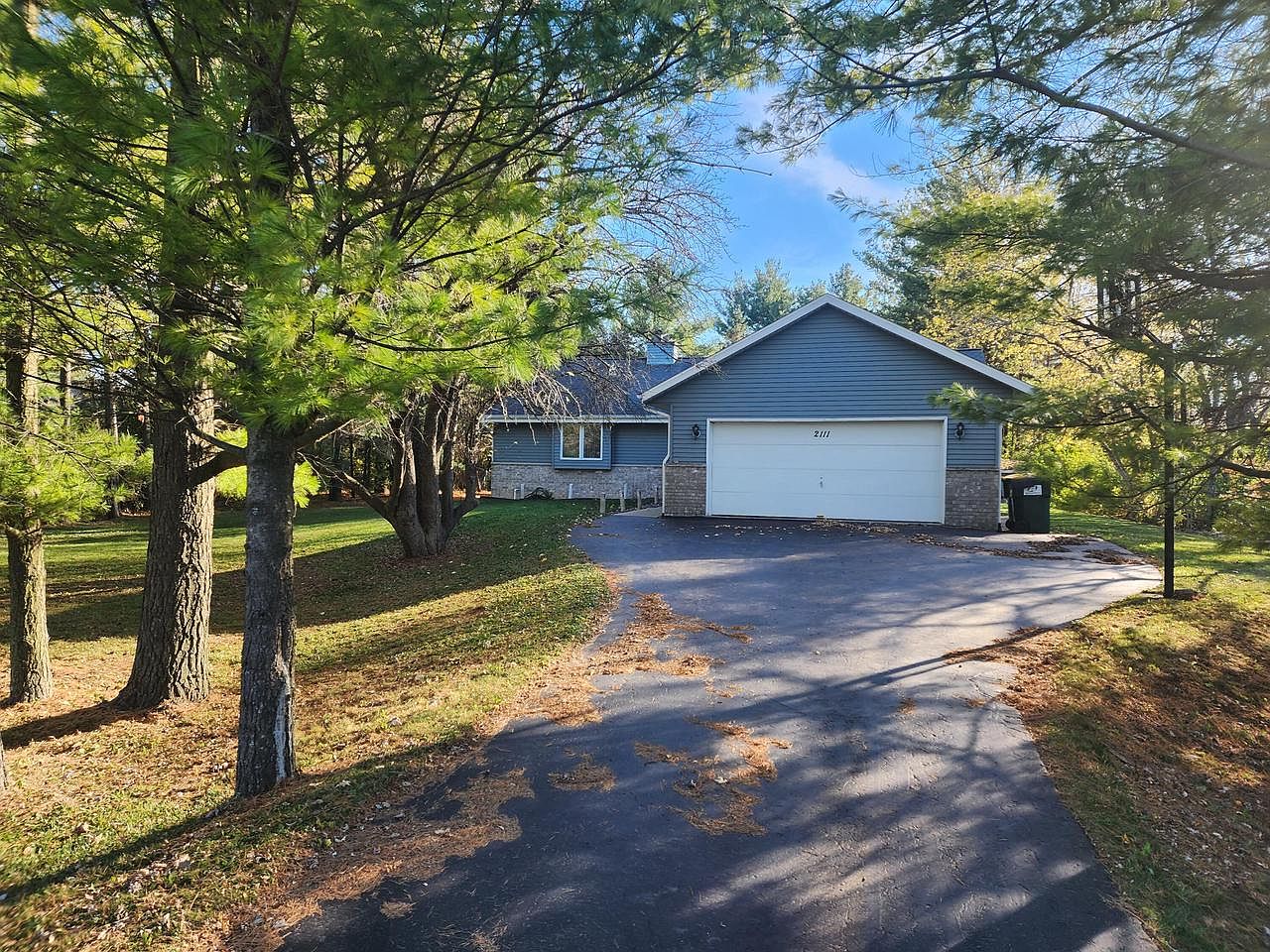 2111 West Hilltop LANE, Oak Creek, WI 53154 Zillow