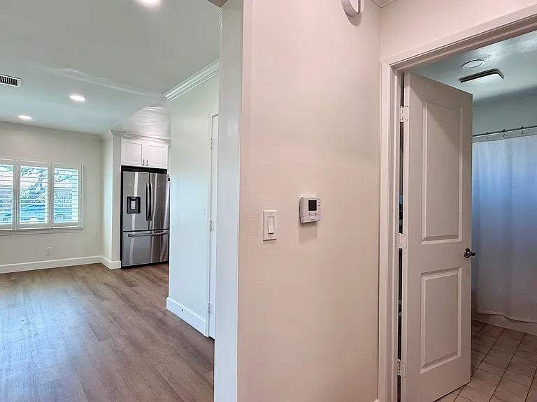 21316 Lynton Ave — Photo 12