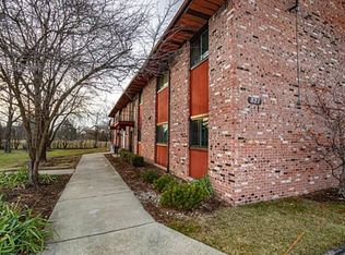 821 Minnesota Dr APT 7, Troy, MI 48083