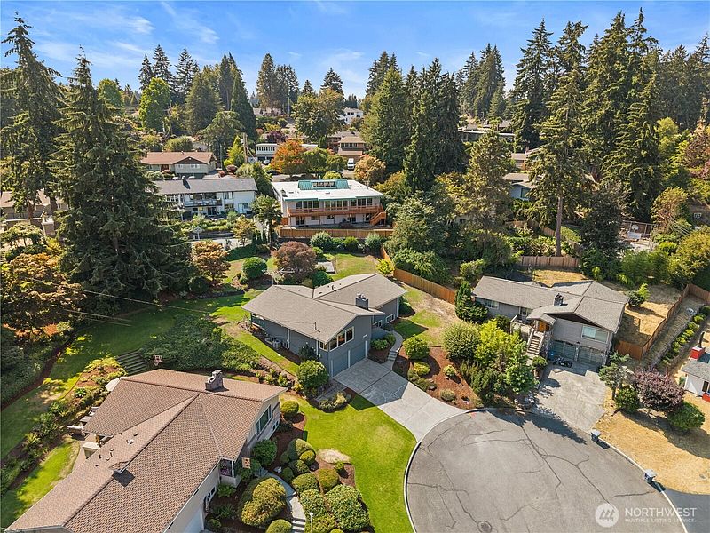 2nd image of 1040 Rosewood Lane