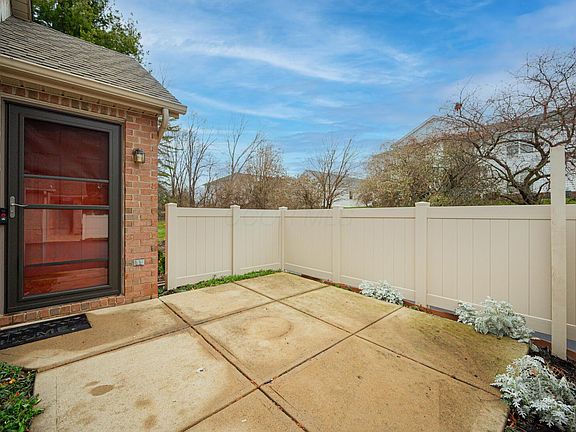 4th image of 3996 Malbec Dr #20