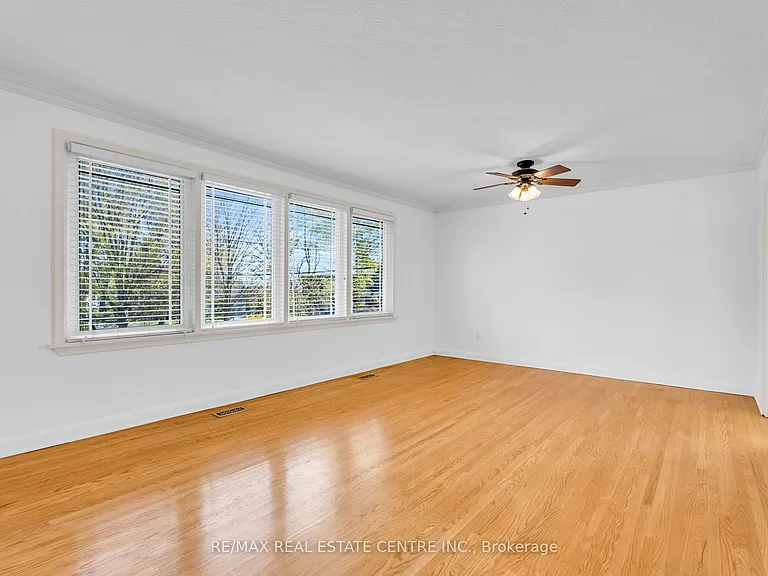 48 Maple Ave S #UPPER — Photo 5