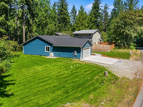 4th image of 22226 Clear Lake Boulevard SE