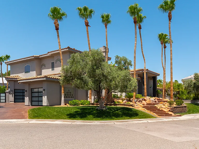 7880 Dana Point Ct — Photo 2