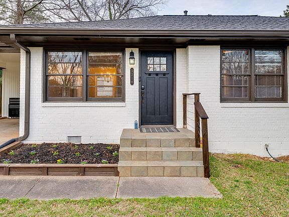 2nd image of 3218 Beech Dr