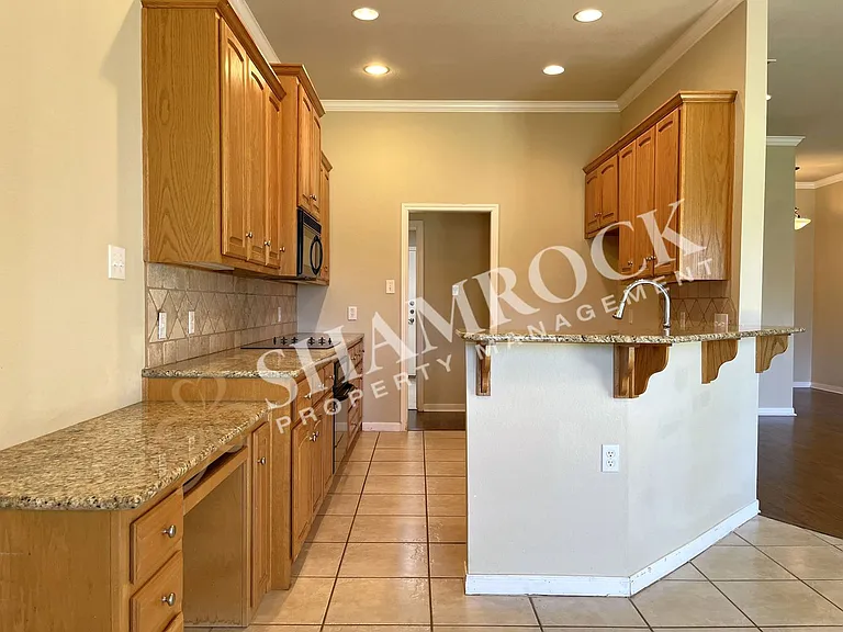 202 Desert Sky Dr — Photo 5