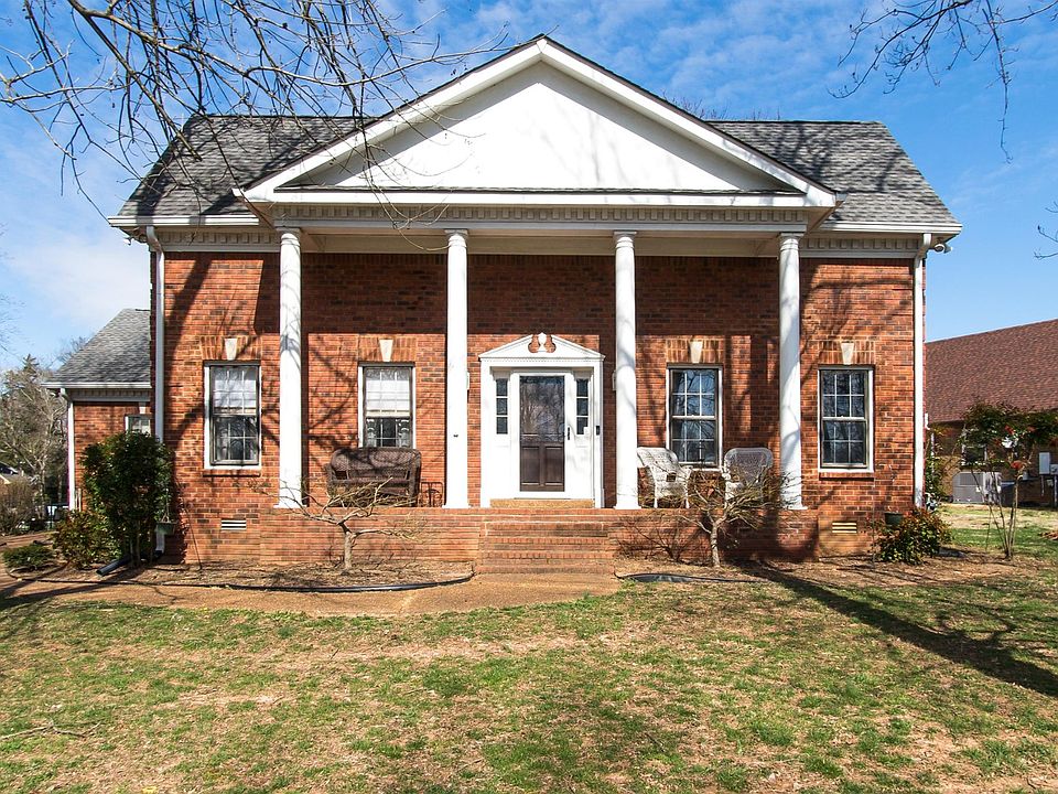 1st image of 114 Laural Hill Dr