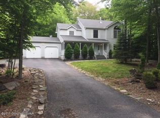 2811 Oak View Ln, Tobyhanna, PA 18466