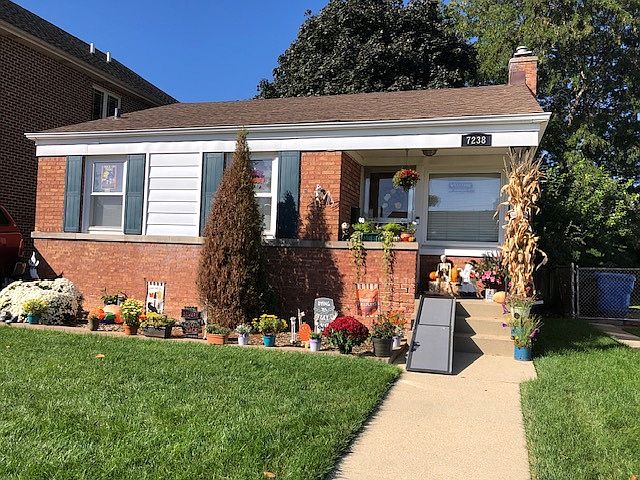 2nd image of 7238 N Meade Ave