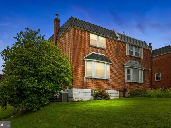 2824 Guilford St, Philadelphia, PA 19152