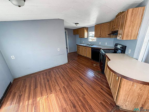 4th image of 421 E Main St