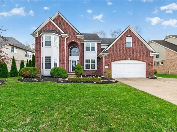 49109 Paloma Dr, Van Buren Township, MI 48111