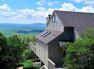 519 Mountain View Dr, Cleveland, GA 30528