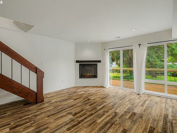 1653 NW Midlake Ln, Beaverton, OR 97006