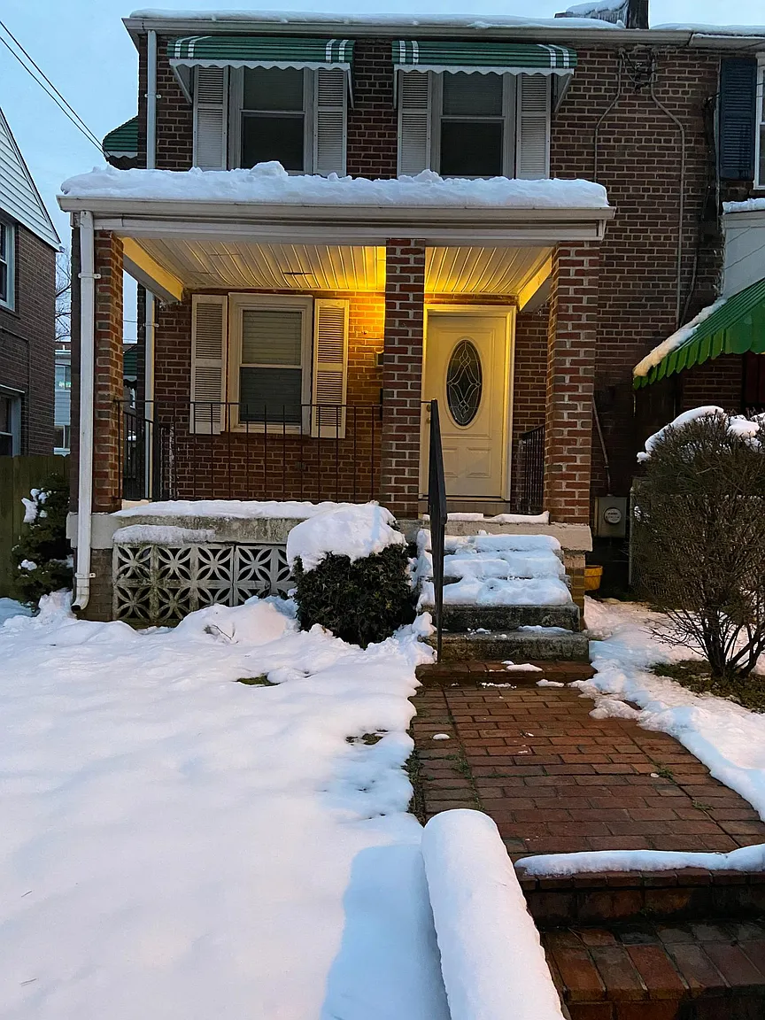 633 Gallatin St NE photo 1