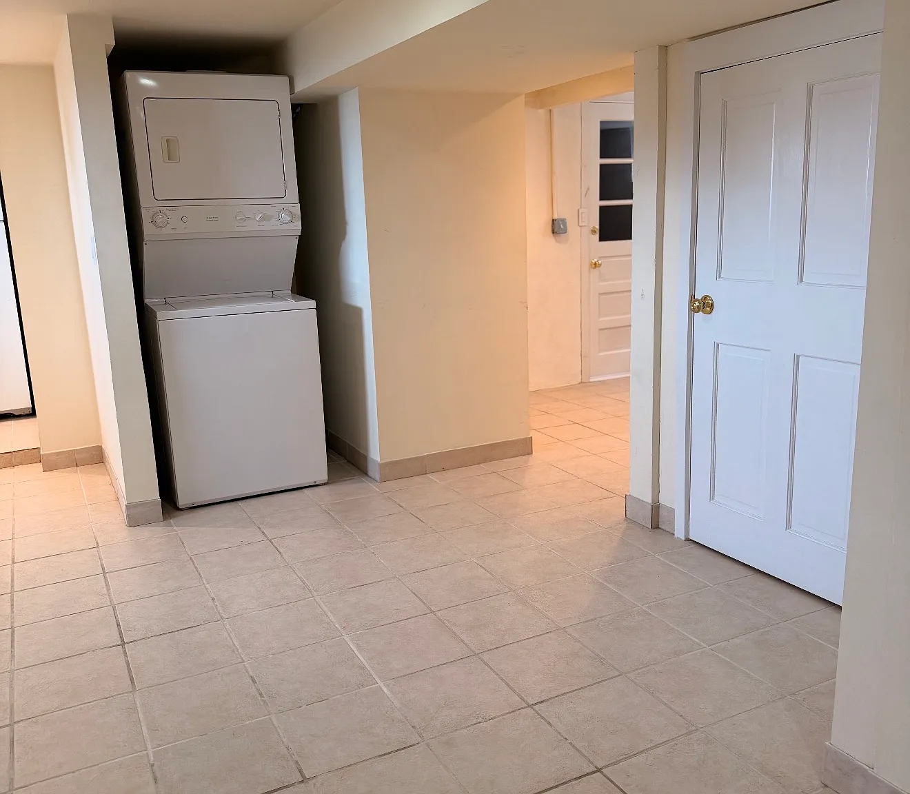 Studio, 525 sqft, $1,750 — Photo 3
