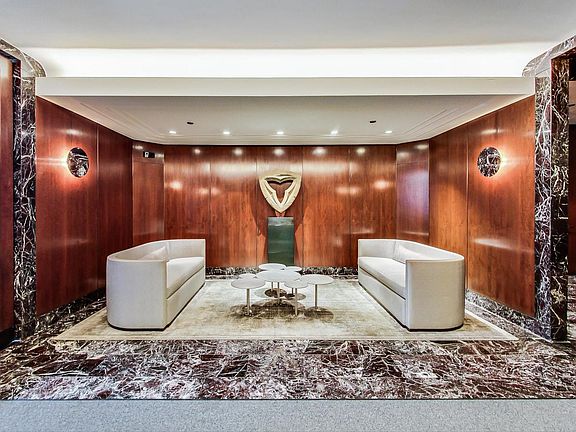 3rd image of 950 N Michigan Ave APT 4105