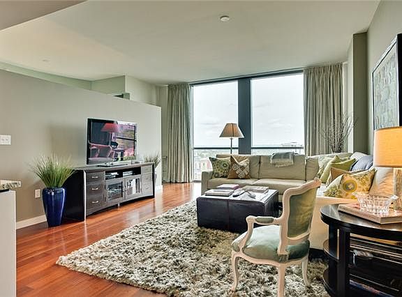 5th image of 900 20th Ave S #So-1105-1105