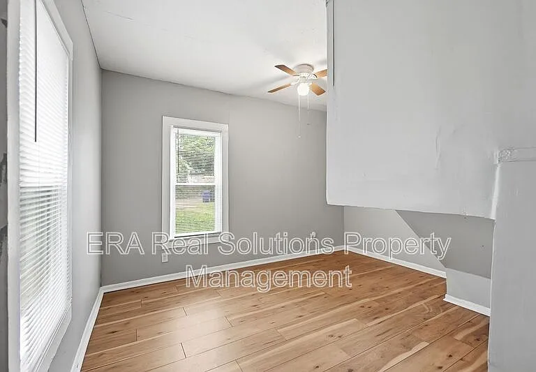 361 S Harris Ave #A — Photo 15