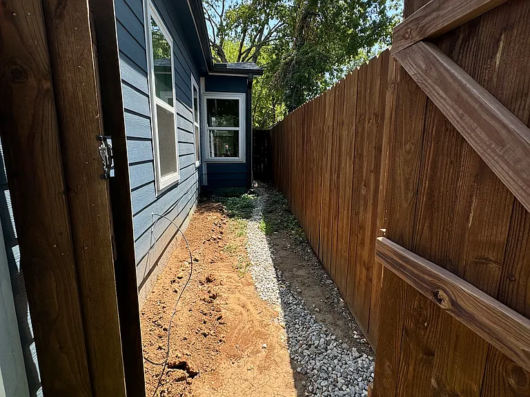 1108 E Maddox Ave — Photo 3