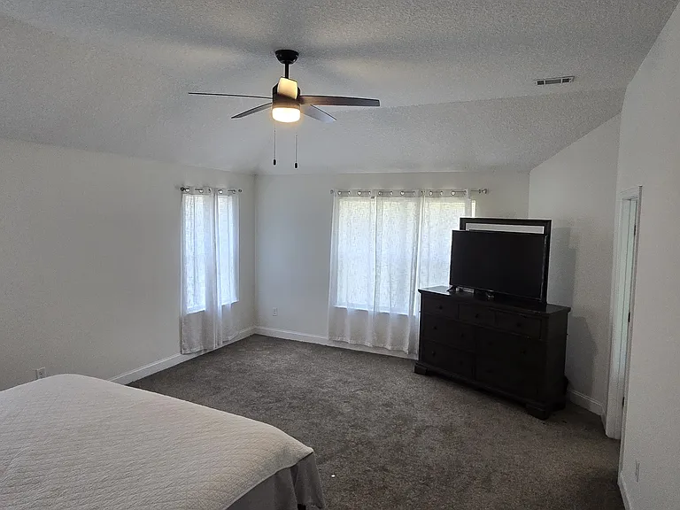1301 Grayson Ave — Photo 8