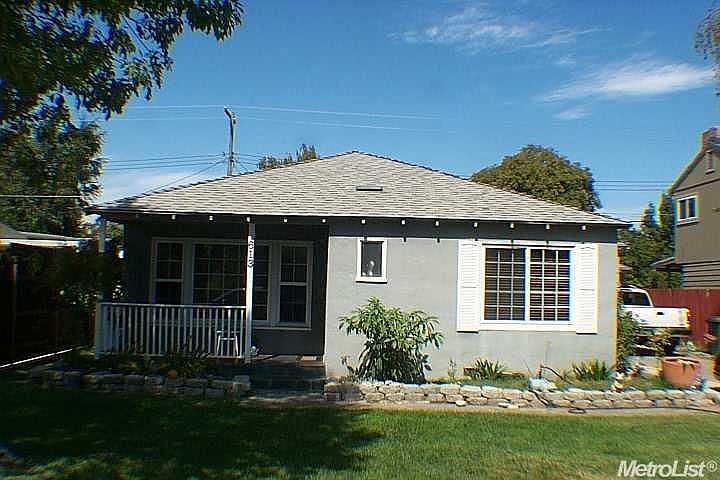 1st image of 613 Alicante Dr