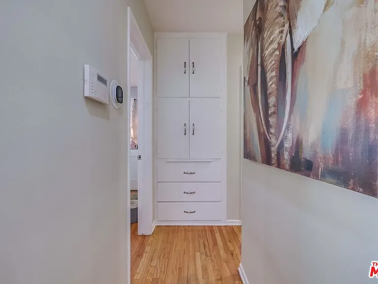 21447 Providencia St — Photo 37