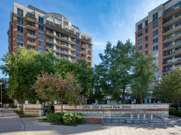 2391 Central Park Dr #906, Oakville, ON L6H 0E4
