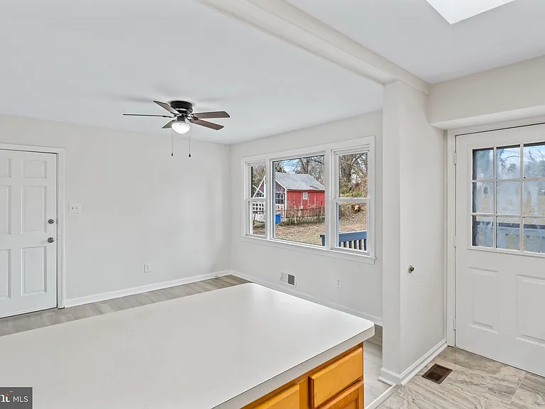 4502 Henderson Rd — Photo 12
